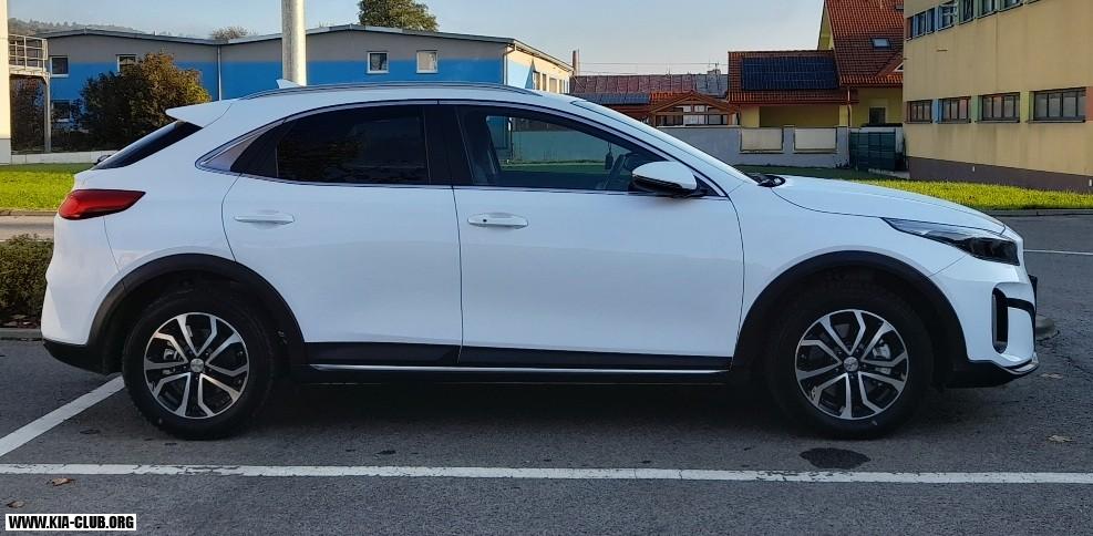Kia Xceed Platinum  MY 2025