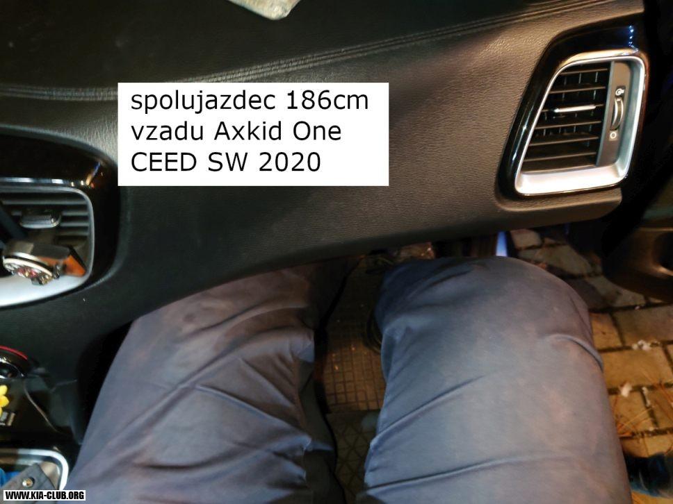 spolujazdec pred protismerkou