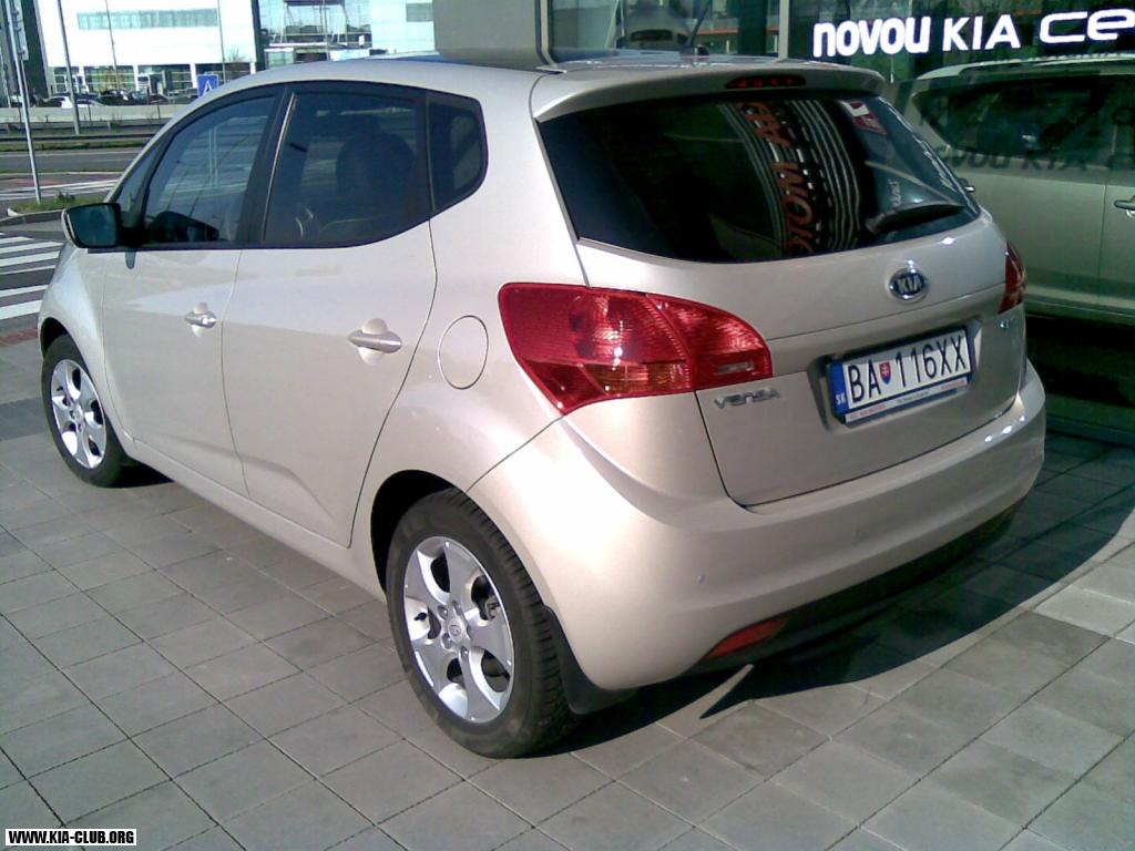 KIA Venga CRDi, vybava TX, farba Champagne Silver 6