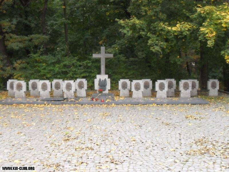 Pomníky 17 polských obránců