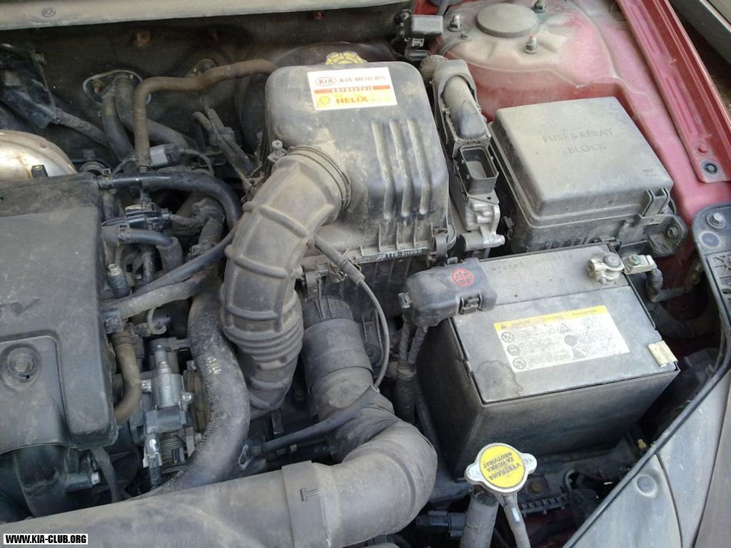 KIA Ceed foto312m2 - motor prostor vpravo