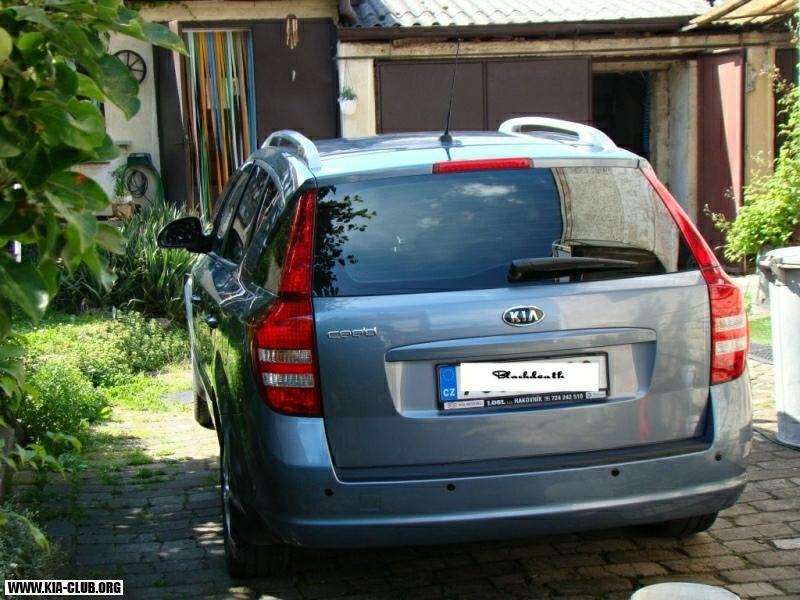 Kia Ceed SW 1,4CVVT - EX RY 2008 ze zadu