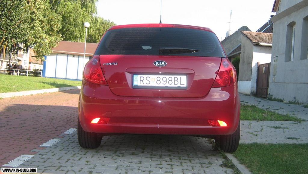 205/55 R16 zo zadu ...