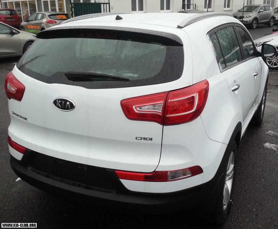 kia III 12/2012-zezadu
